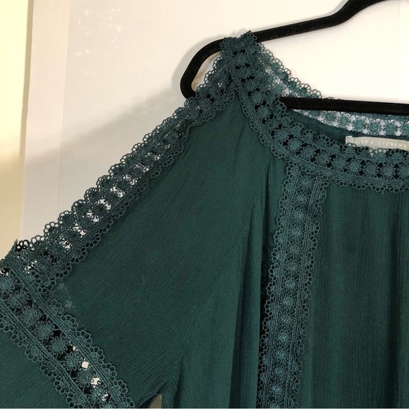 Valerie Stevens Emerald Green Cold Shoulder Peasant Blouse - Picture 5 of 12